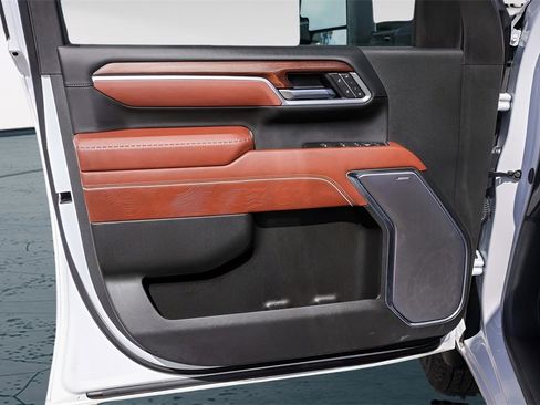 Used 2025 GMC Sierra 3500 Denali Ultimate image 26