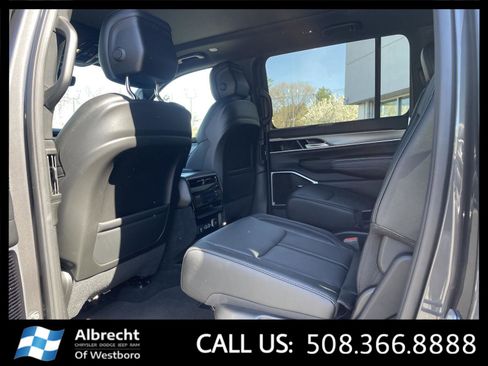 New 2026 Jeep Grand Wagoneer Limited w/ Premium Group II AWD/4WD image 11