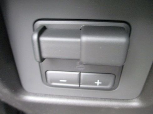 New 2026 GMC Canyon AT4X image 17