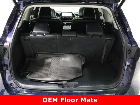 Used 2023 Toyota Highlander Platinum image 35