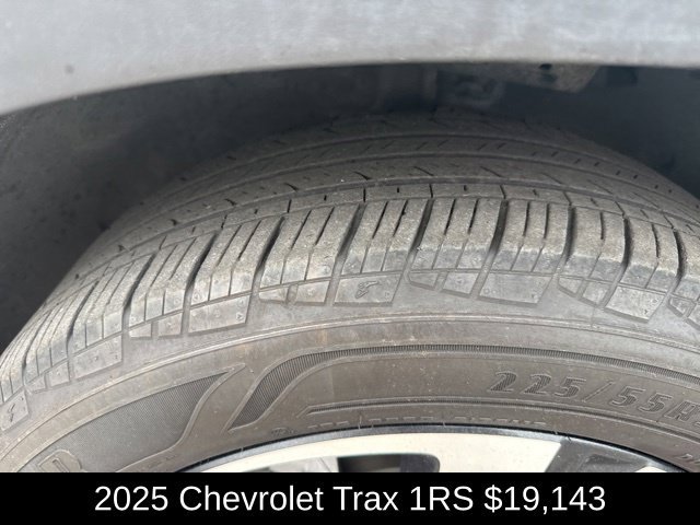 Used 2025 Chevrolet Trax RS w/ Driver Confidence Package FWD image 10