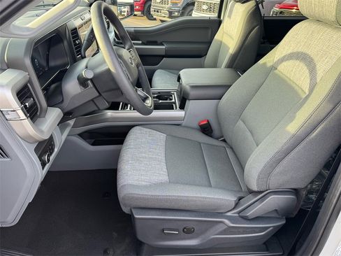 New 2026 Ford F250 XLT w/ XLT Premium Package image 8