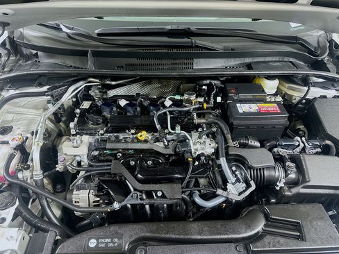 Used 2025 Toyota Corolla LE image 30