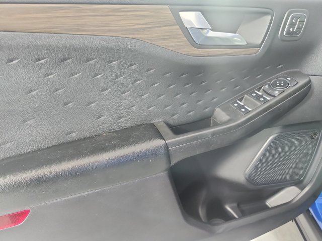 Used 2020 Ford Escape Titanium AWD/4WD image 20