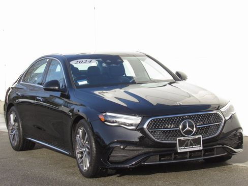 Certified 2024 Mercedes-Benz E 350 4MATIC Sedan image 2