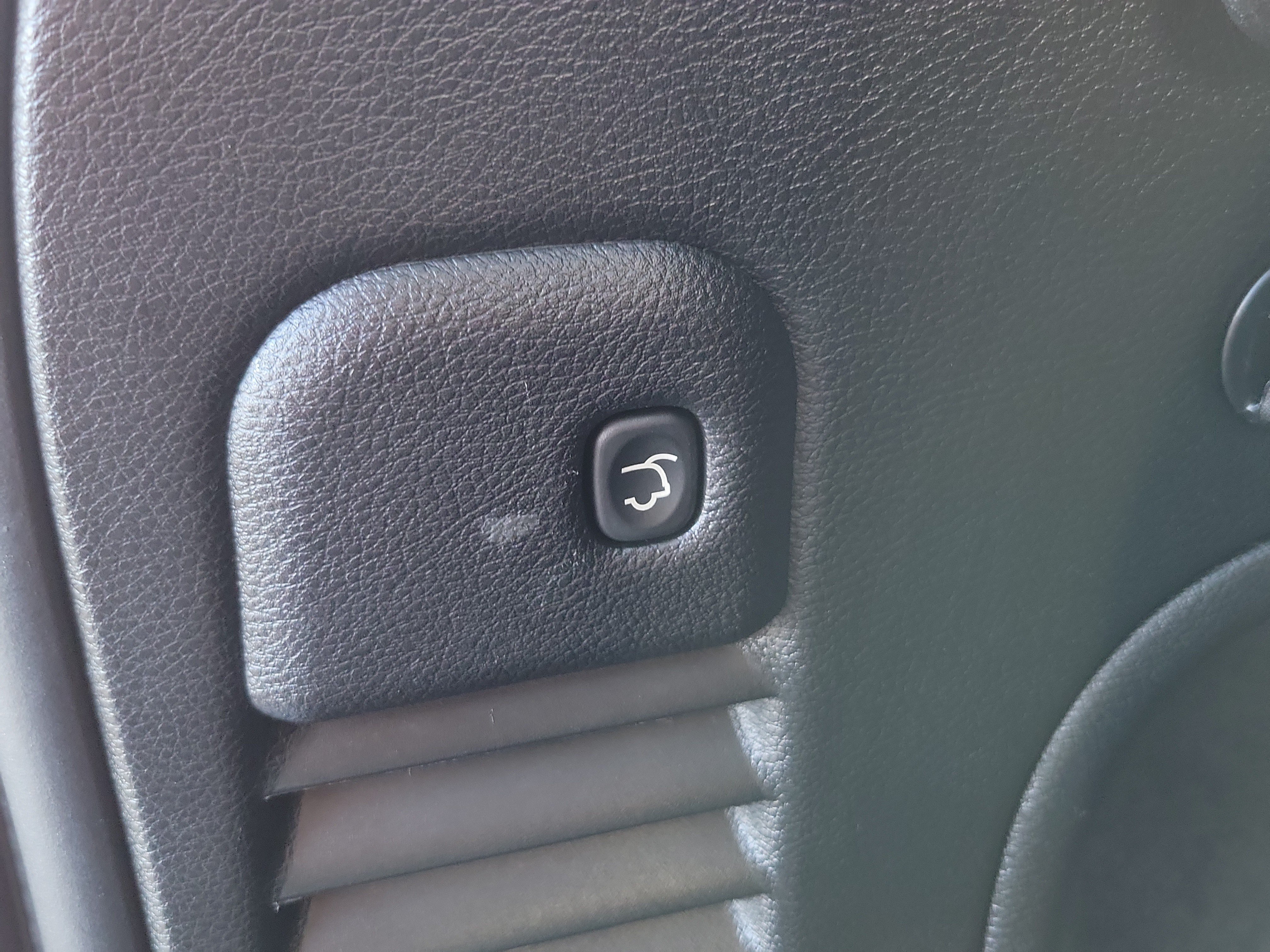 Used 2022 Jeep Grand Cherokee Limited AWD/4WD image 9