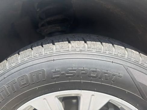 Used 2025 Ford Escape Active AWD/4WD image 10