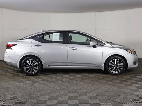 Used 2024 Nissan Versa SV w/ Trunk Package image 15