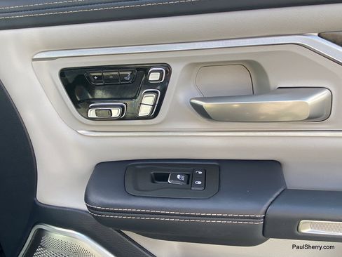 Used 2025 RAM 1500 Tungsten AWD/4WD image 9