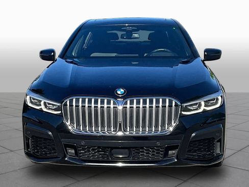 Used 2020 BMW 750i xDrive w/ Executive Package AWD/4WD image 3
