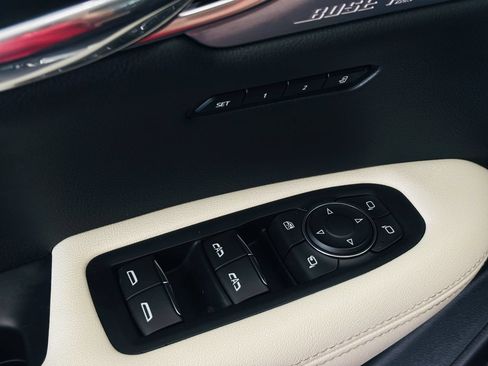 Used 2023 Cadillac XT6 Sport AWD/4WD image 32
