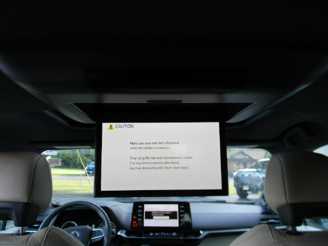 Used 2023 Toyota Sienna Limited AWD/4WD image 22