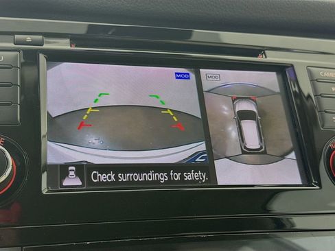 Used 2020 Nissan Rogue SL w/ Premium Package image 13