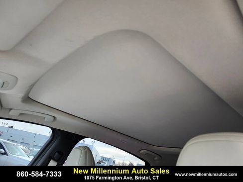 Used 2024 Nissan Ariya AWD image 19