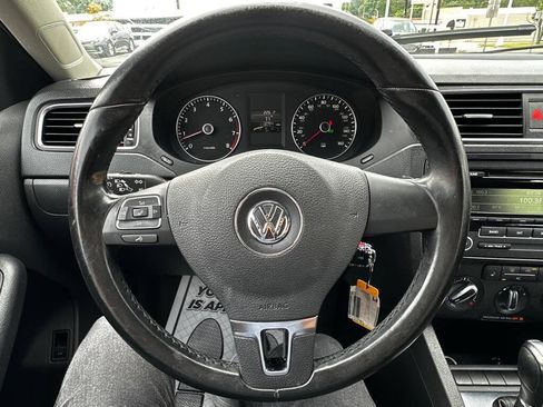 Used 2012 Volkswagen Jetta SE FWD image 14