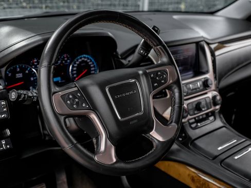 Used 2017 GMC Yukon Denali image 12