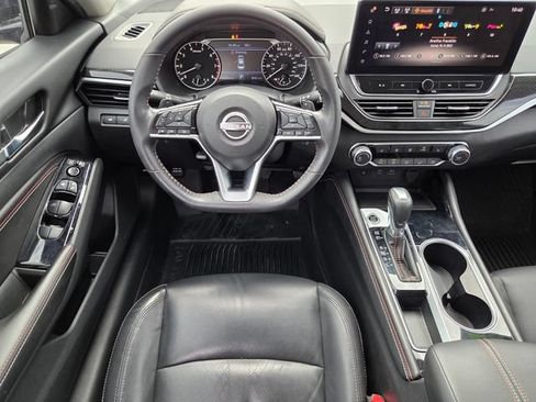 Used 2023 Nissan Altima 2.5 SR w/ SR Premium Package FWD image 15