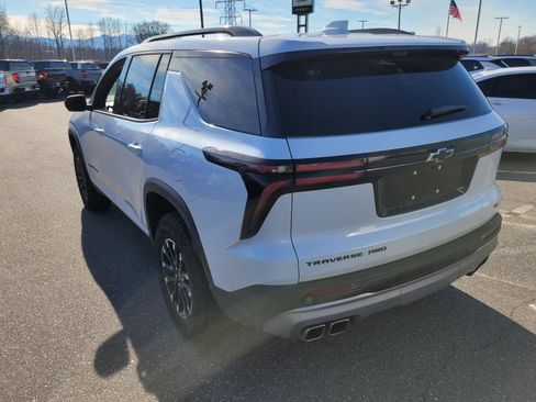 Used 2026 Chevrolet Traverse Z71 w/ Driver Confidence Package image 7