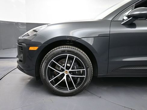 New 2026 Porsche Macan image 12