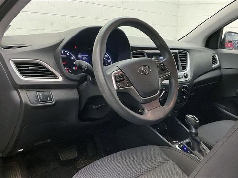 Used 2022 Hyundai Accent SE image 11