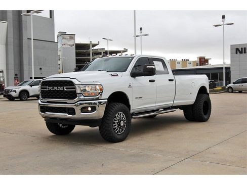 Used 2024 RAM 3500 Big Horn image 2