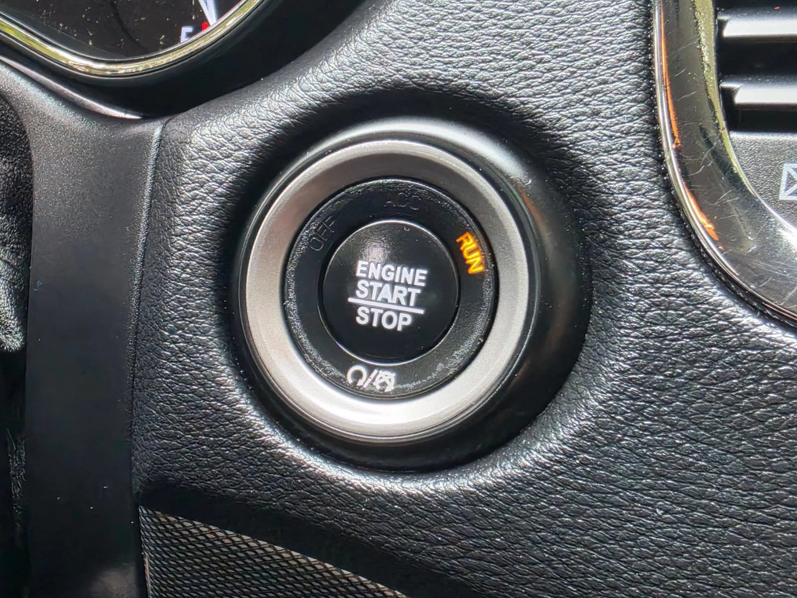 Used 2018 Dodge Durango GT AWD/4WD image 33