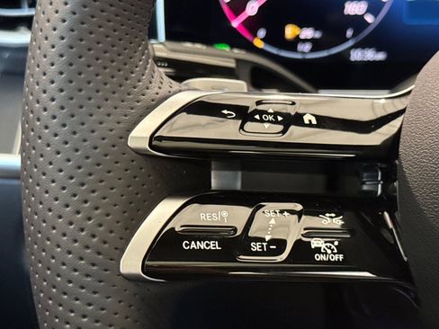 New 2025 Mercedes-Benz C 300 4MATIC Sedan image 29