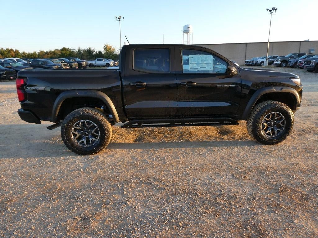 New 2026 Chevrolet Colorado ZR2 w/ Technology Package AWD/4WD image 3