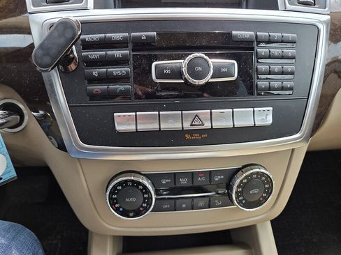 Used 2015 Mercedes-Benz ML 350 4MATIC image 18