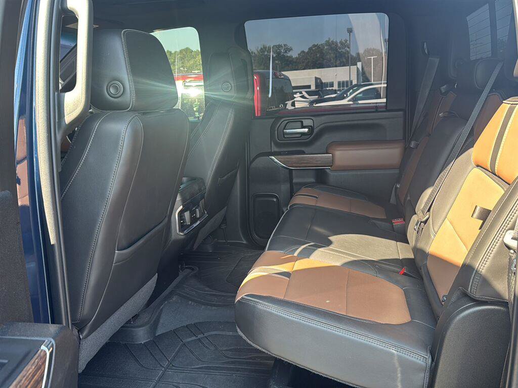 Used 2022 Chevrolet Silverado 3500 High Country w/ Safety Package II AWD/4WD image 4