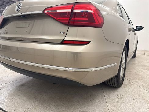 Used 2016 Volkswagen Passat 1.8T S image 25