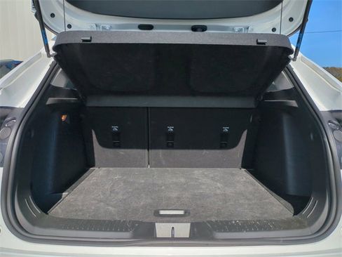 Certified 2024 Chevrolet Trax LT w/ Sunroof Package image 15