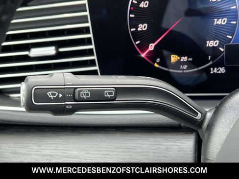 Used 2025 Mercedes-Benz GLS 450 4MATIC image 35