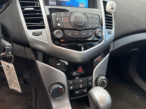 Used 2016 Chevrolet Cruze LT image 22