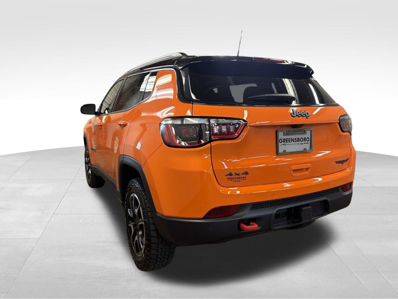 New 2026 Jeep Compass Trailhawk w/ Sun, Sound & Navigation Group AWD/4WD image 4