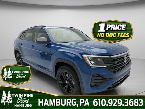 Used 2025 Volkswagen Atlas Cross Sport SEL R-Line AWD/4WD image 1