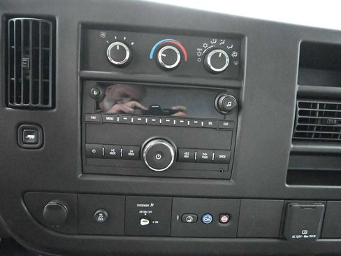 Used 2024 GMC Savana 4500 w/ Power Convenience Package RWD image 12