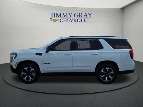 Used 2026 GMC Yukon AT4 w/ AT4 Premium Plus Package AWD/4WD image 2