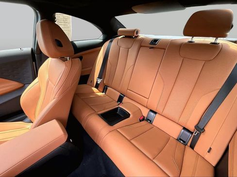 Used 2025 BMW 230i Coupe w/ Convenience Package RWD image 21