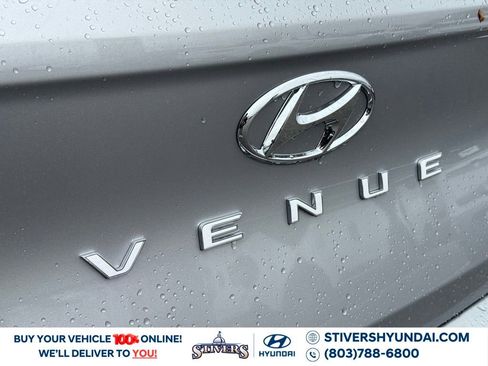 New 2026 Hyundai Venue SE image 13