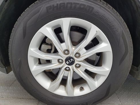 Used 2021 Kia Telluride LX image 31