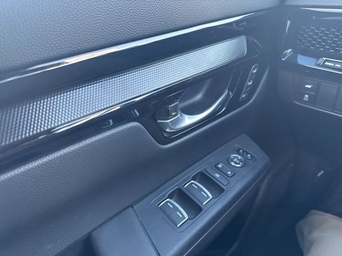 Used 2025 Honda CR-V EX-L image 26