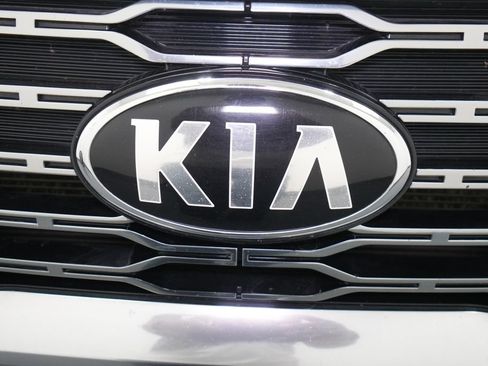 Used 2021 Kia Telluride S AWD/4WD image 11