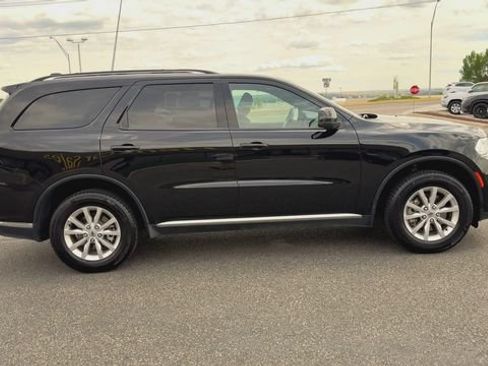 Used 2024 Dodge Durango SXT w/ 3rd Row Seating Group AWD/4WD image 9