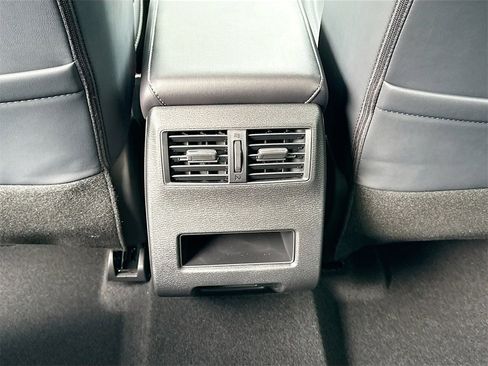 New 2025 Mitsubishi Outlander SE image 27