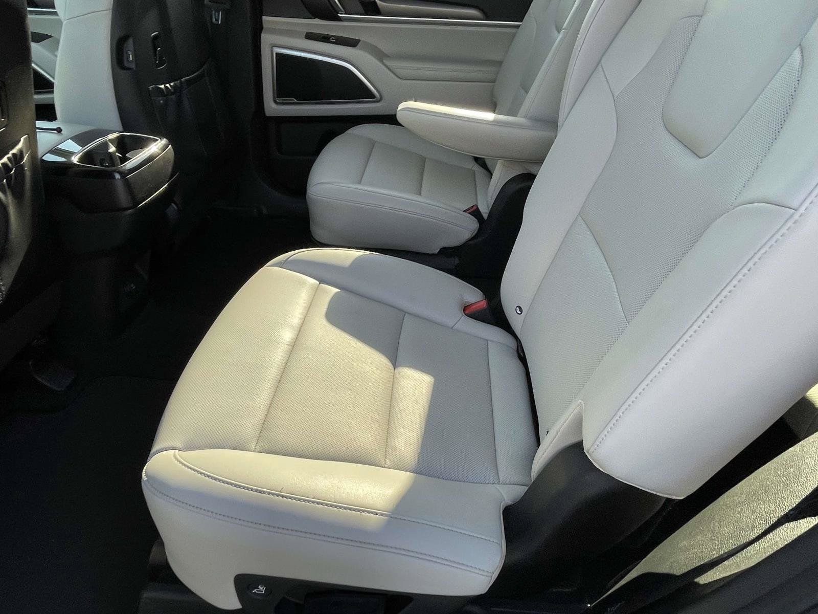 Used 2022 Kia Telluride S AWD/4WD image 10