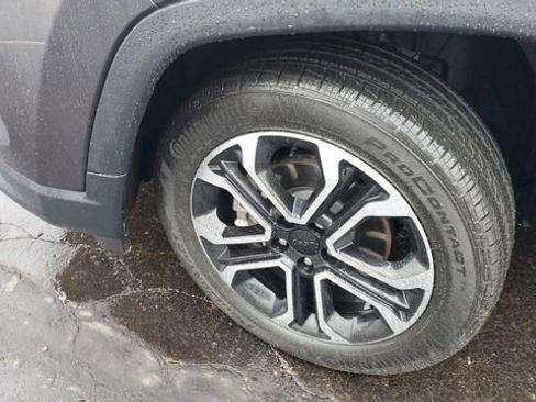 Certified 2022 Jeep Compass Limited image 4