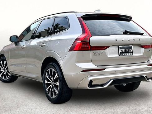 Used 2025 Volvo XC60 B5 Plus AWD/4WD image 16