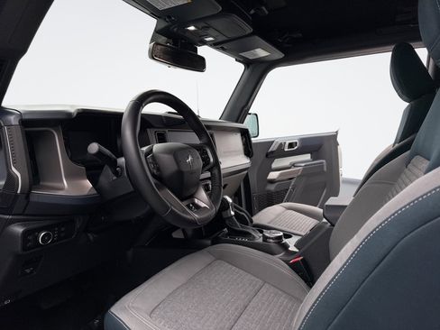 Used 2023 Ford Bronco Outer Banks image 9