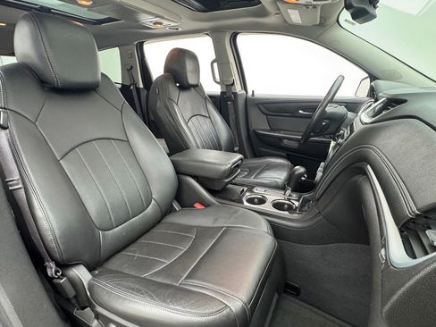 Used 2015 Chevrolet Traverse LTZ AWD/4WD image 32
